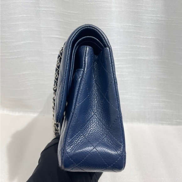 CHANEL  Caviar Medium Classic Double Flap - Picture 4 of 16